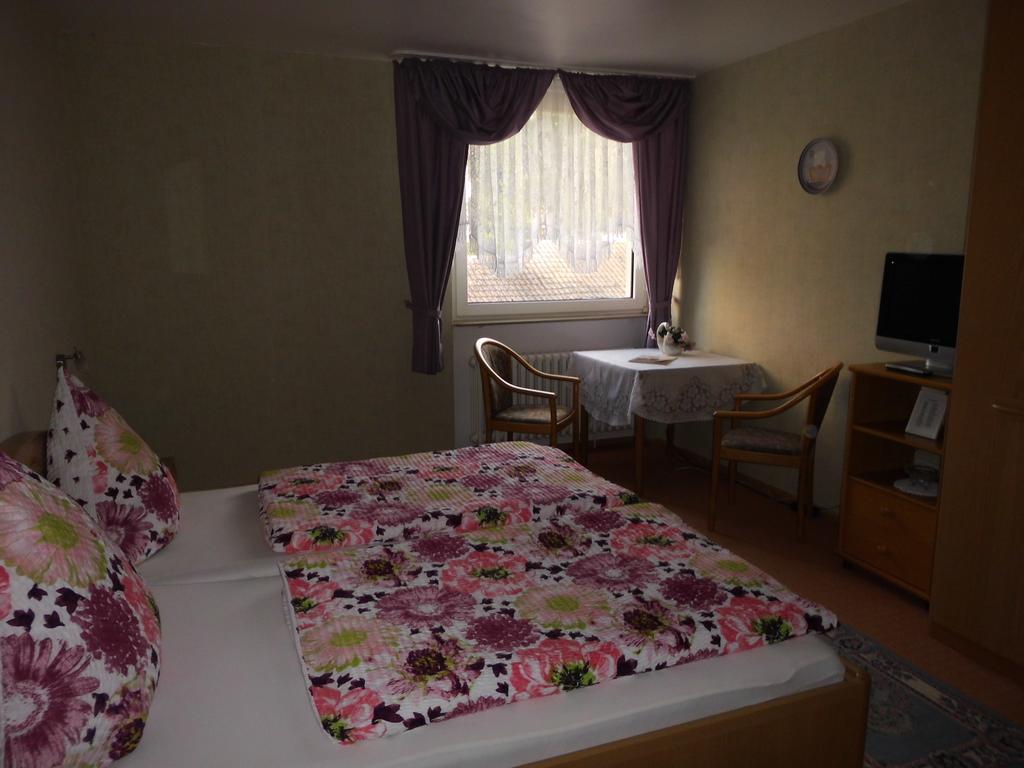 Hotel Garni Am Heuberg エシュヴェーゲ 部屋 写真